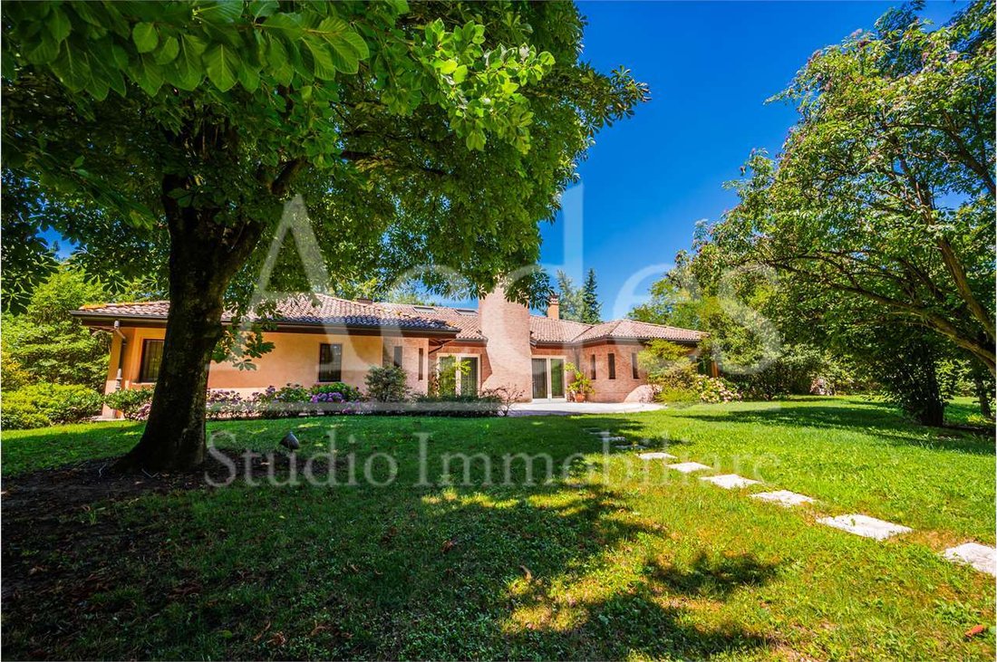 Villa in Historic Center, Modena, Emilia-Romagna 3 - 17935188