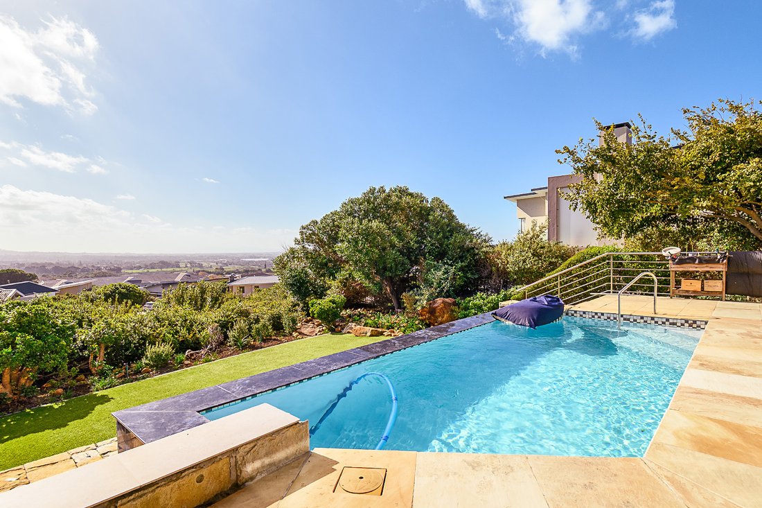 House in Tokai, Muizenberg Mountains, Cape Town 3 - 17810806