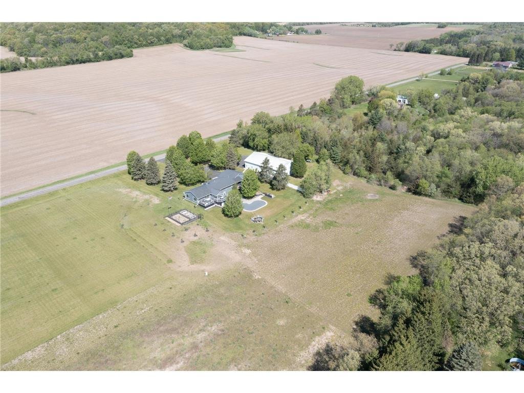 House in Martell, Wisconsin, United States 5 - 17942534