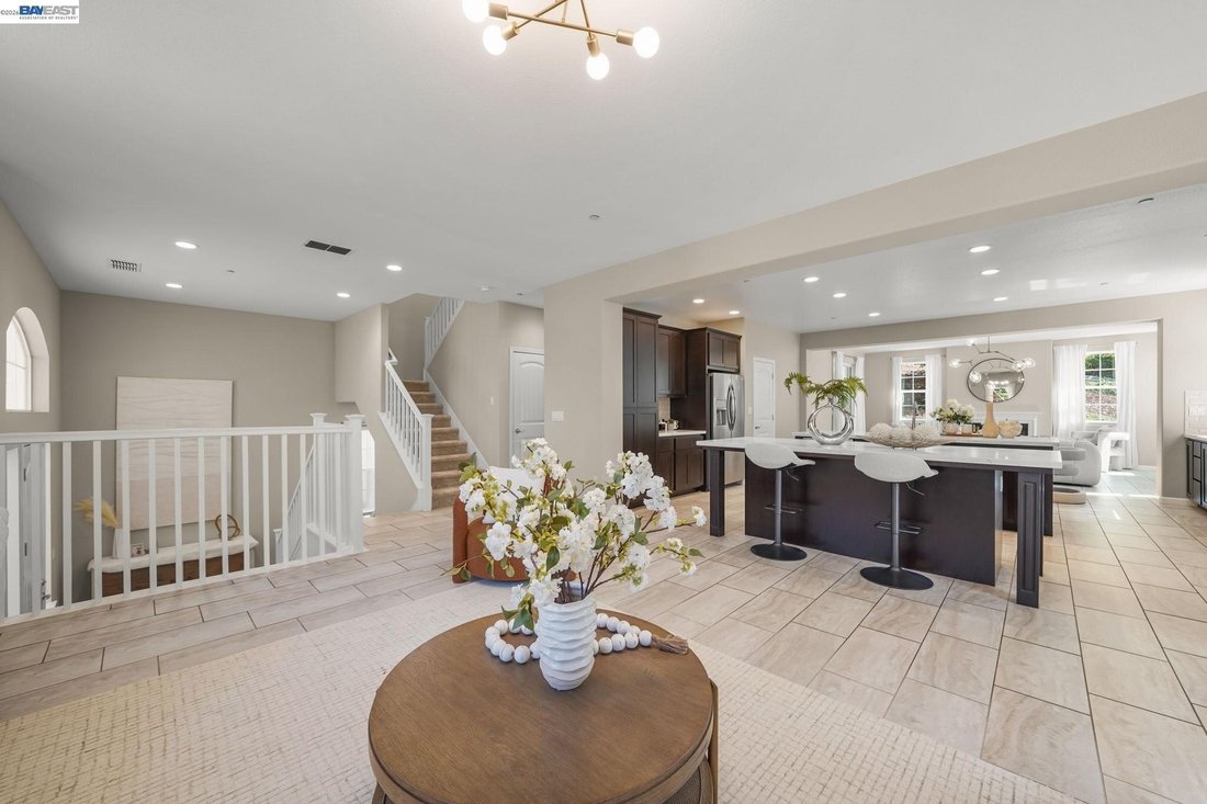 House in Hayward, California, United States 4 - 17941732