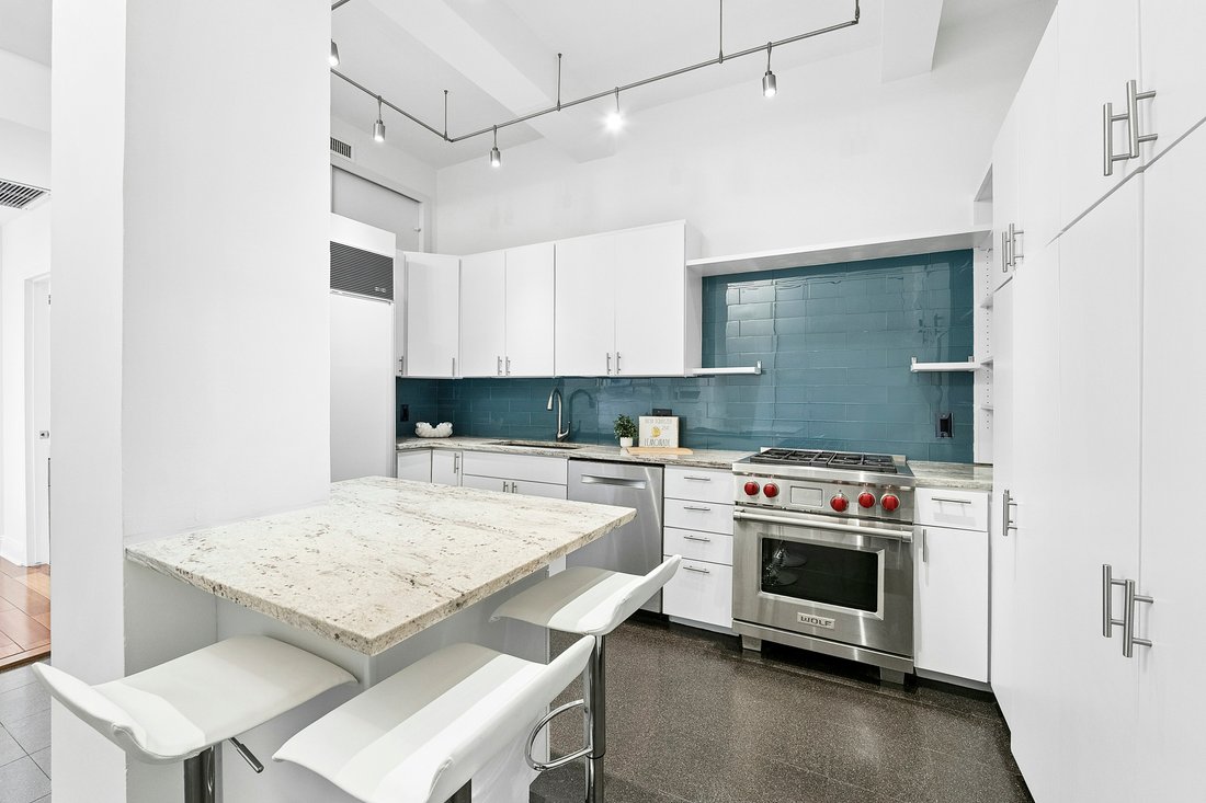 Co Op in New York, New York, United States 5 - 17687288
