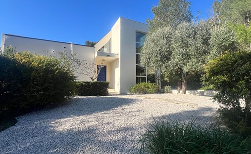 House in Ancien Hôpital, Beziers, France 1