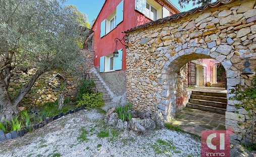 Maison à Cabasse, Provence-Alpes-Côte d'Azur, France 1