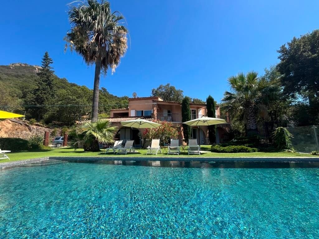 Villa in Le Plan-de-la-Tour, Provence-Alpes-Côte d'Azur, France 2 - 17245567