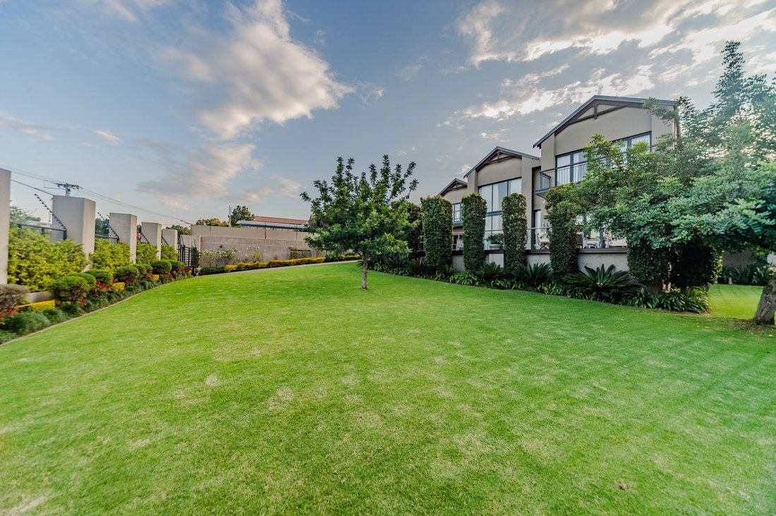 House in Waterkloof Heights, Gauteng, South Africa 2 - 17940492