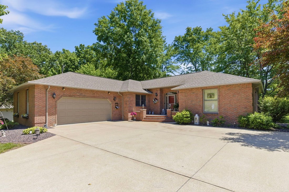 House in West Frankfort, Illinois, United States 1 - 17934451