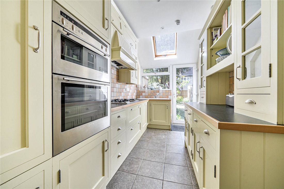 House in Barnet, England 4 - 17940498