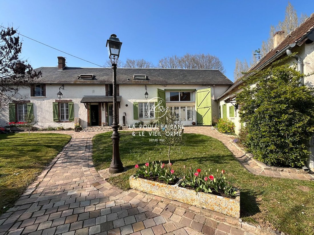 House in Houdan, Ile-de-France, France 1 - 16757687