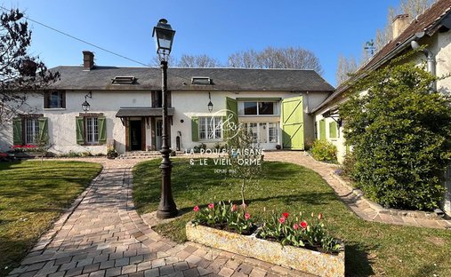 House in Houdan, Ile-de-France, France 1