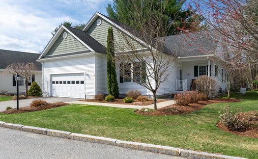 House in Londonderry, New Hampshire, United States 1