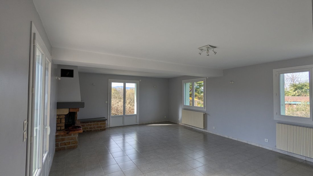Villa in Domessin, Auvergne-Rhône-Alpes, France 4 - 17935287