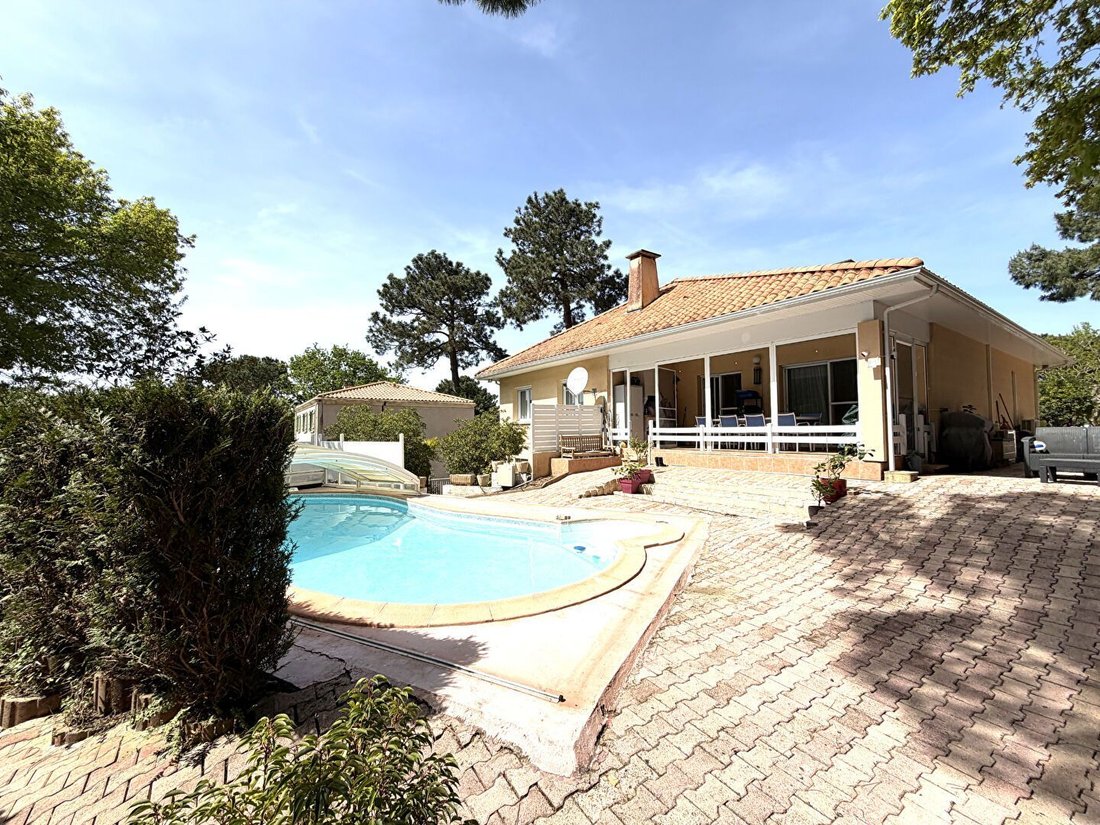House in Aiguillon, Arcachon, France 1 - 17646234