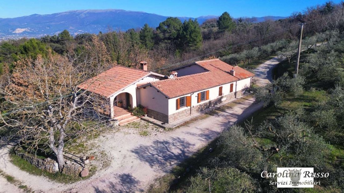 Estate in Montefalco, Umbria, Italy 1 - 16623522