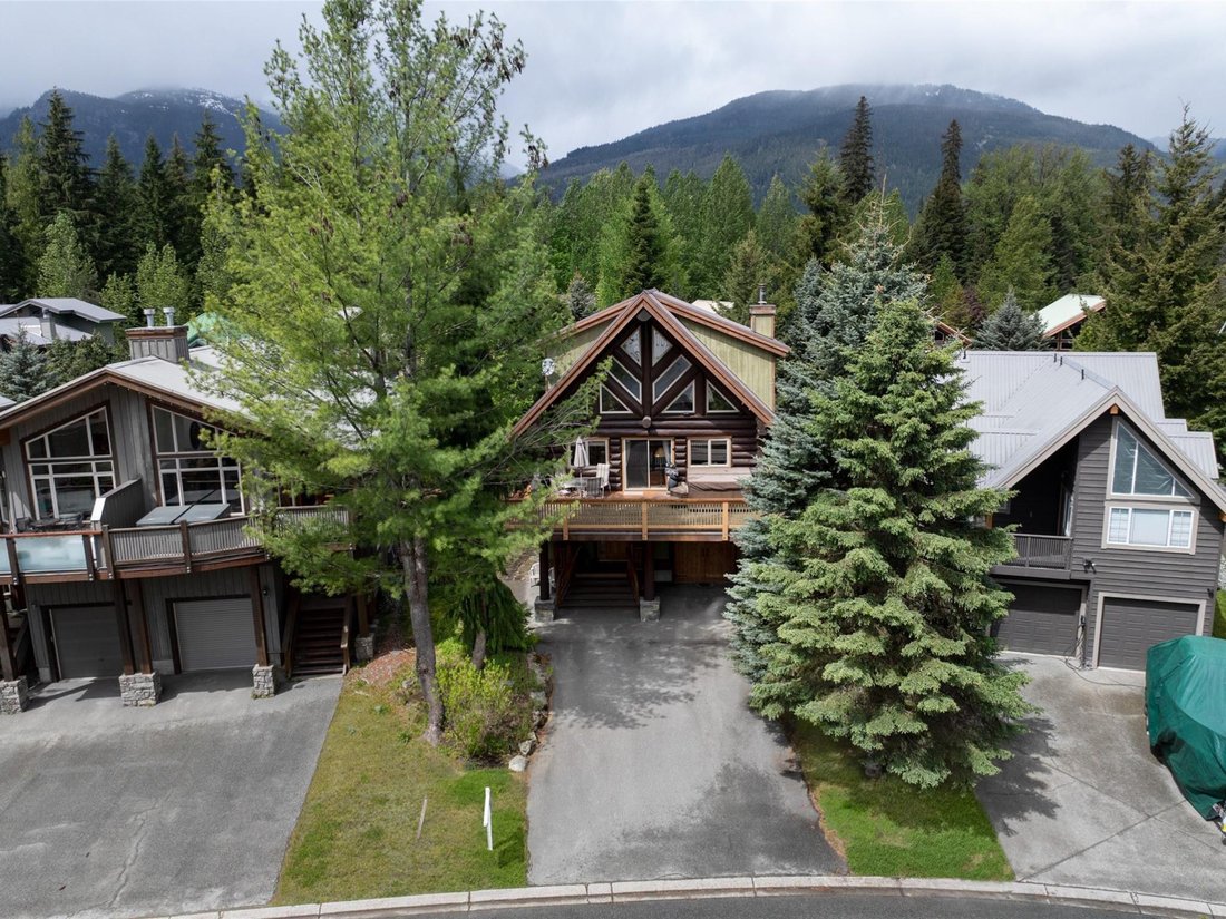 House in Whistler, British Columbia, Canada 2 - 17945012