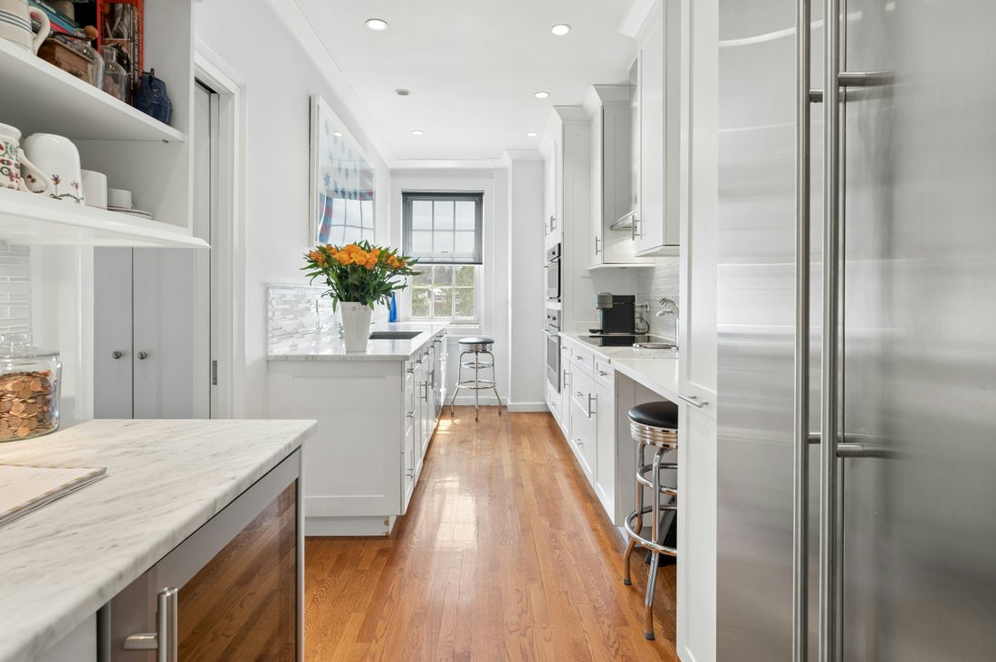 Co Op in Bronxville, New York, United States 4 - 17667056