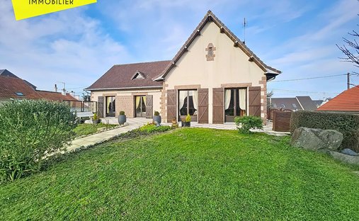 Haus in Brehal, Normandie, Frankreich 1