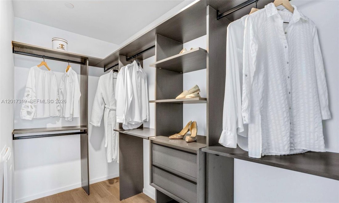 Condo in Miami, Florida, United States 4 - 17909834