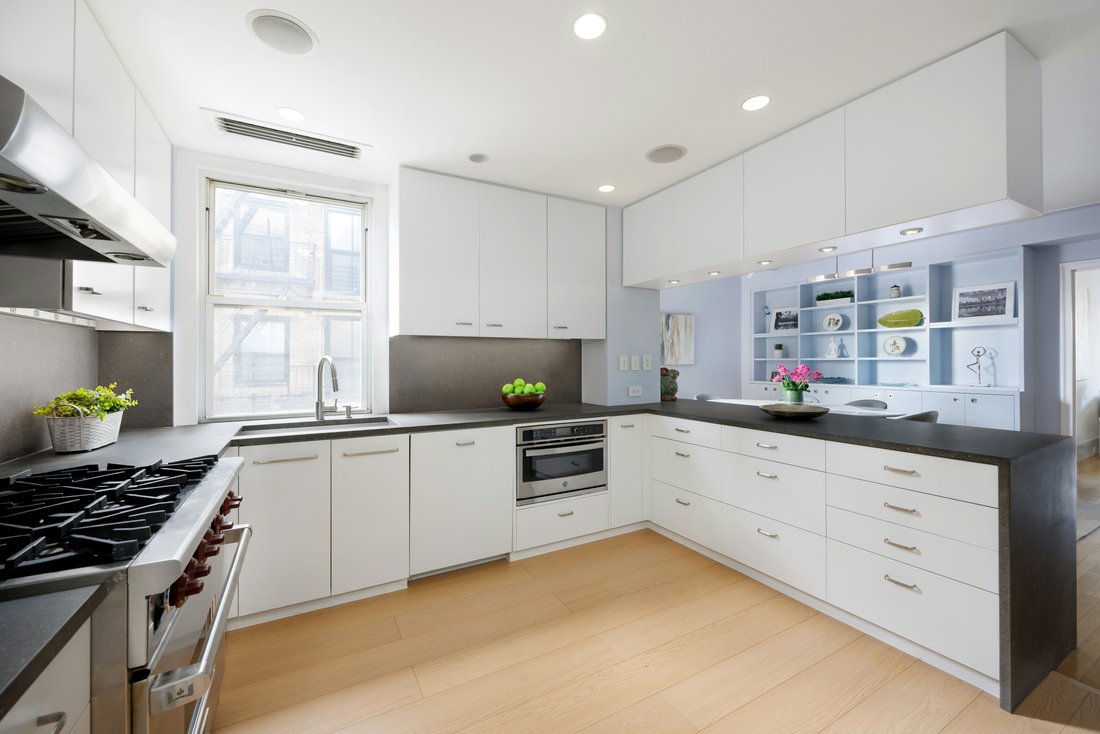 Co Op in New York, New York, United States 5 - 17650259