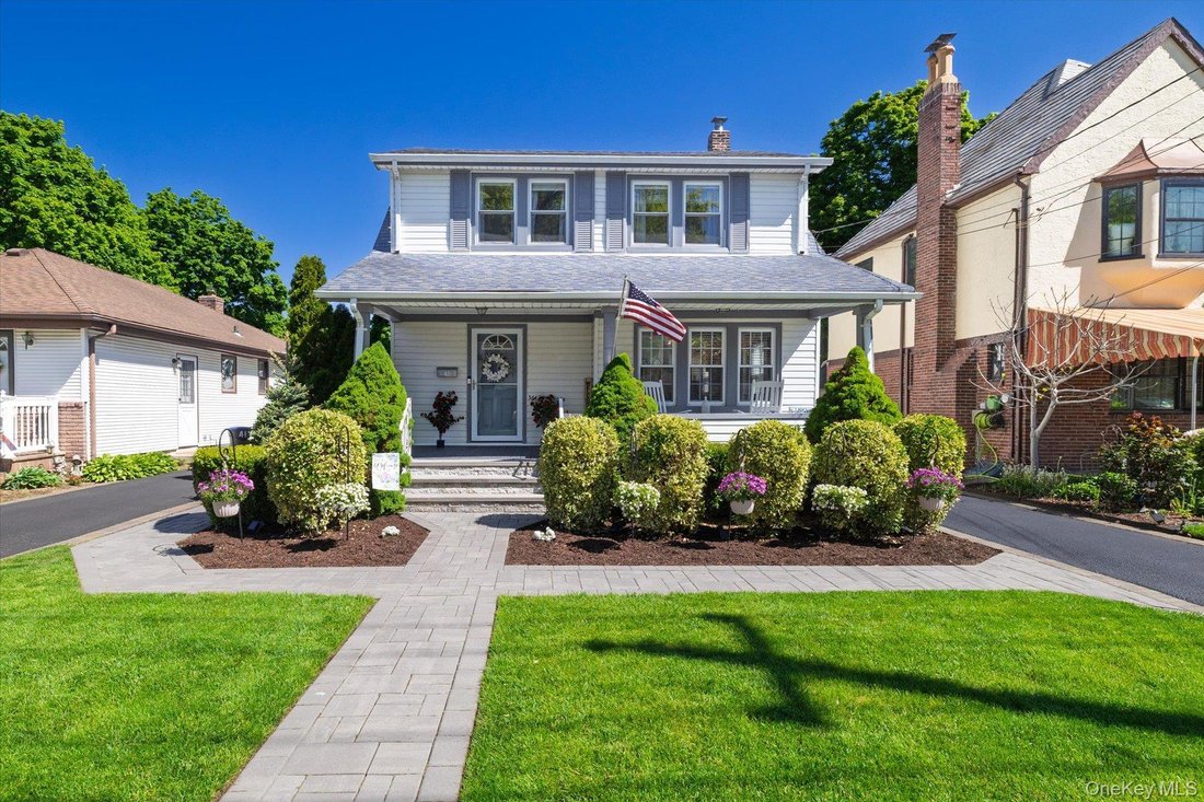 House in Malverne, New York, United States 1 - 17929977