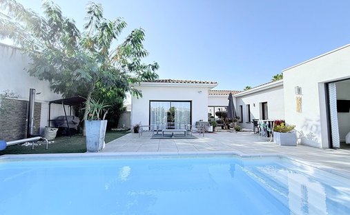 House in Servian, Occitania, France 1