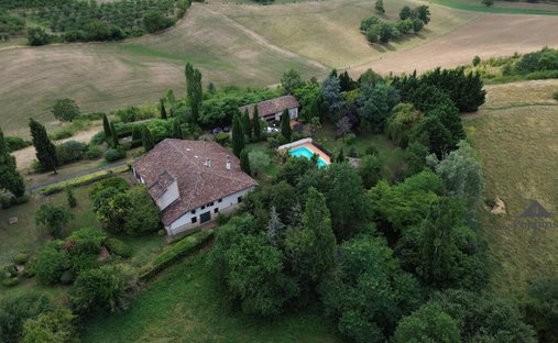 château à Moissac, Occitanie, France 1