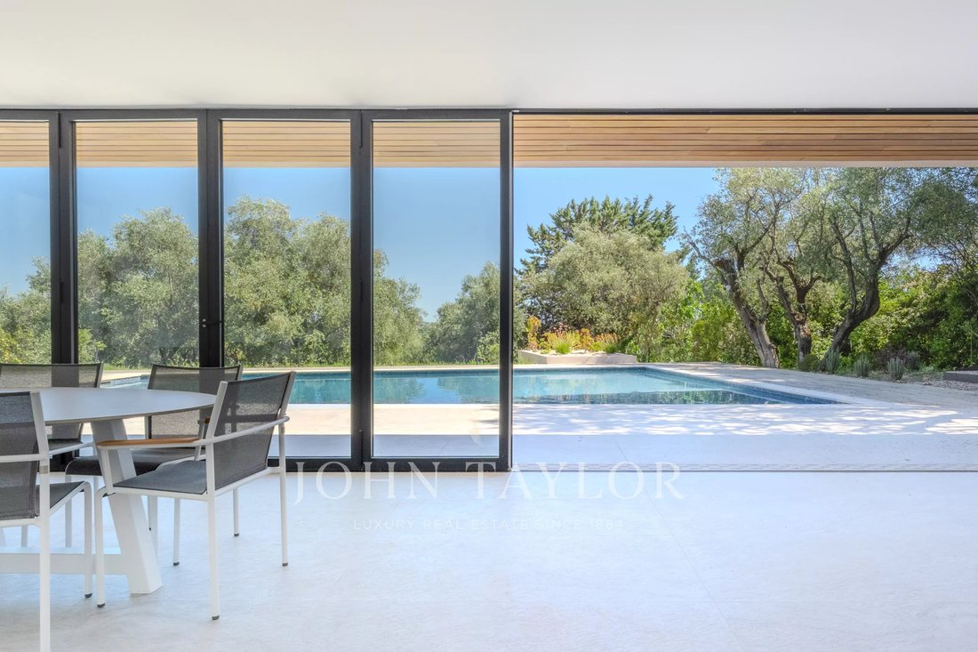 House in Grasse, Provence-Alpes-Côte d'Azur, France 3 - 17877046