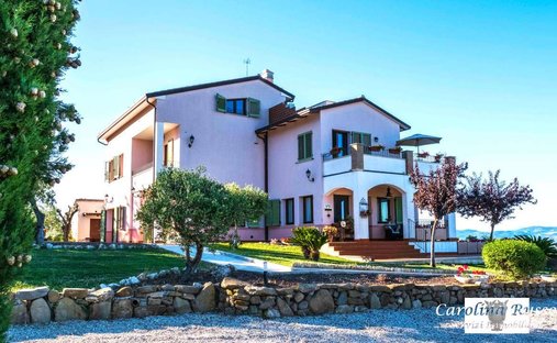 Country House in Cannara, Umbria, Italy 1