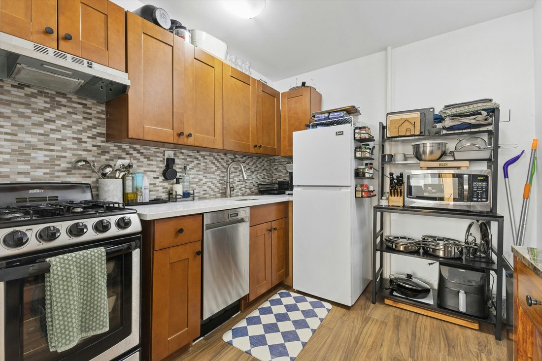Co Op in New York, New York, United States 4 - 17544313