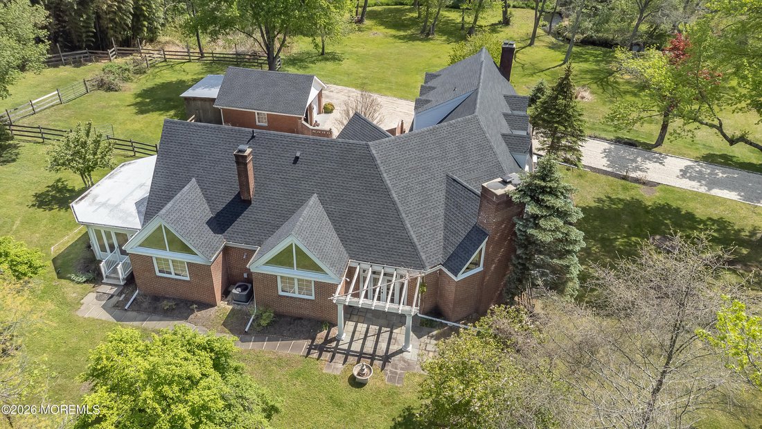 House in Colts Neck, New Jersey, United States 5 - 17936305