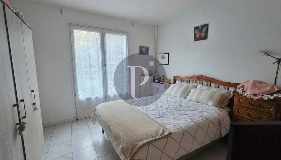 House in Vitry-sur-Seine, Ile-de-France, France 2 - 17562743