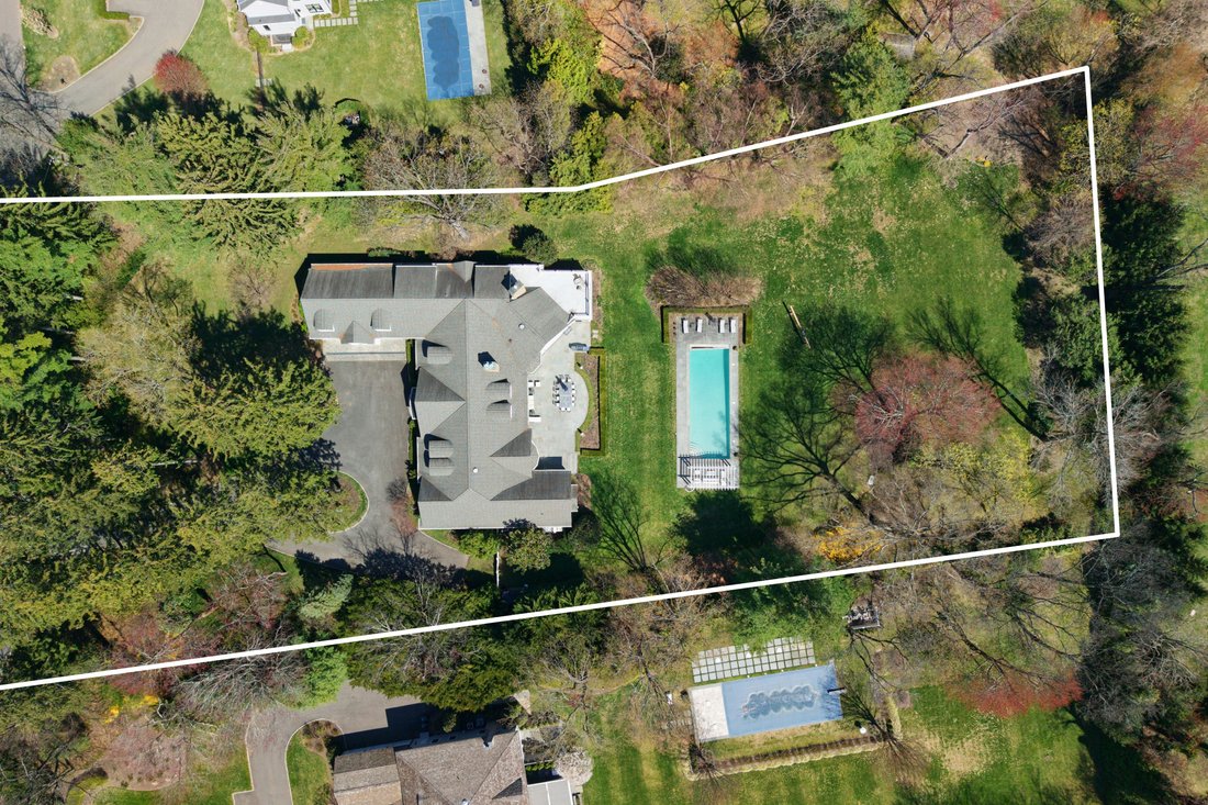 Townhouse in Elmont, New York, United States 4 - 17916971
