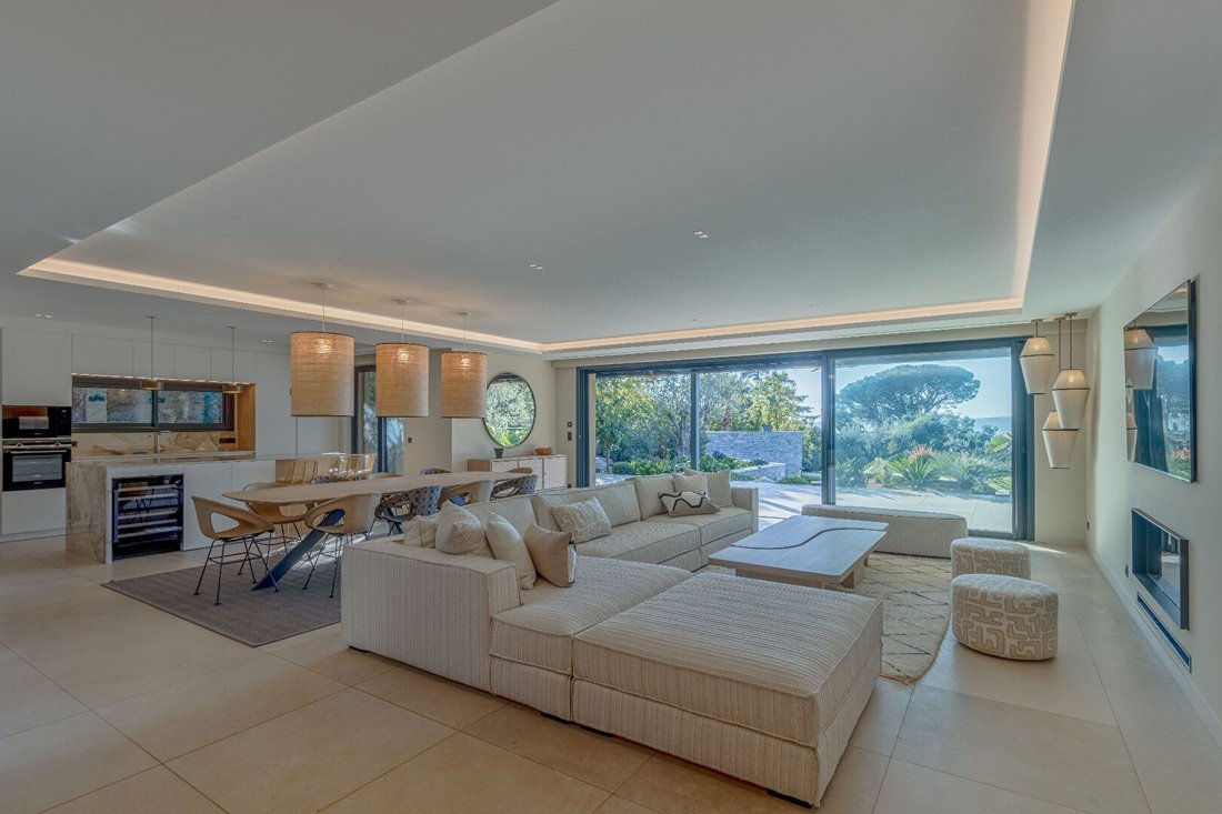 Villa in Nartelle-Noyer-Bellevue-bd des Sardinaux, Sainte-Maxime, France 3 - 16707046
