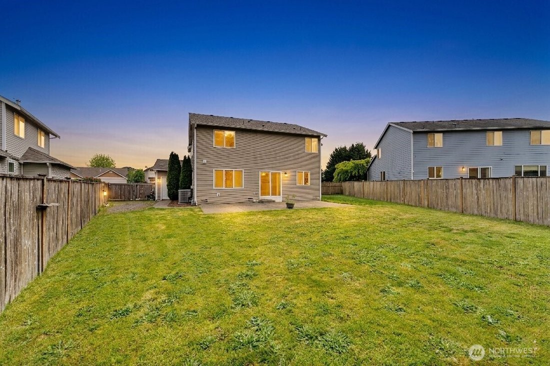 House in Orting, Washington, United States 3 - 17934716