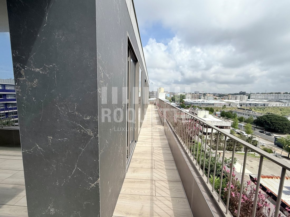 Apartment in Matosinhos e Leca da Palmeira, Porto District, Portugal 2 - 17907724