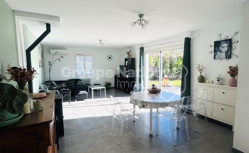 House in Marignane, Provence-Alpes-Côte d'Azur, France 1