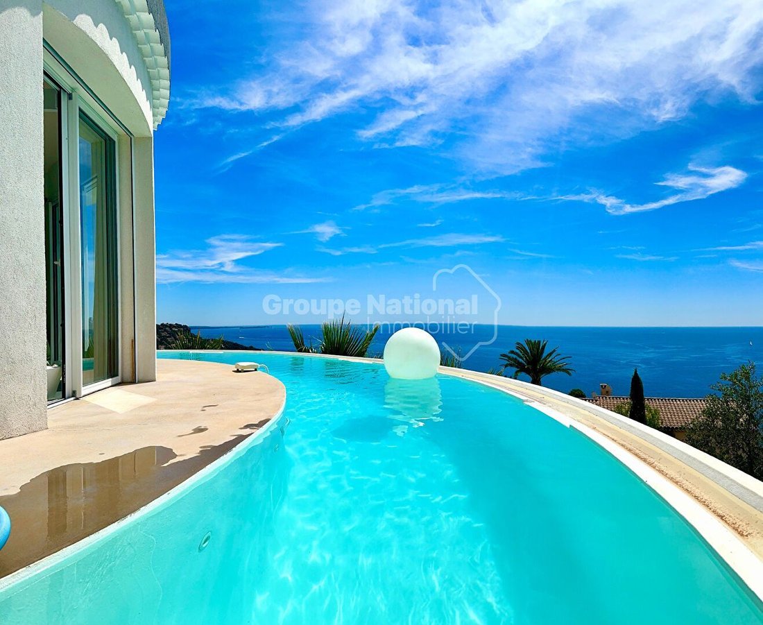 Villa in Théoule-sur-Mer, Provence-Alpes-Côte d'Azur, France 5 - 15826205