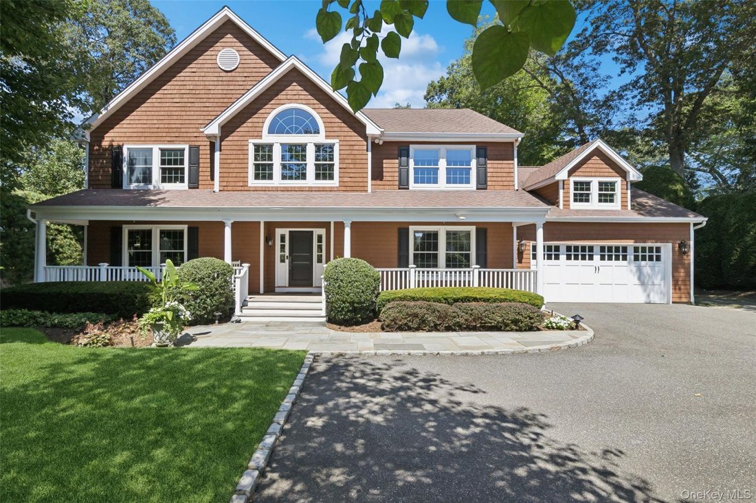 House in Centerport, New York, United States 1 - 17936196