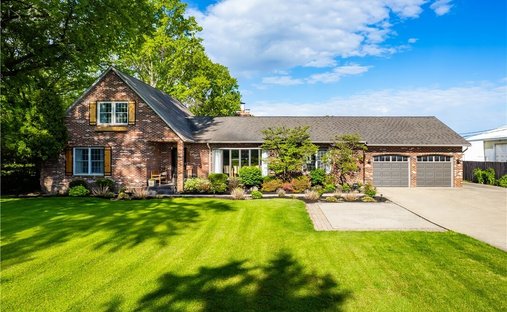 House in Avon, Ohio, United States 1