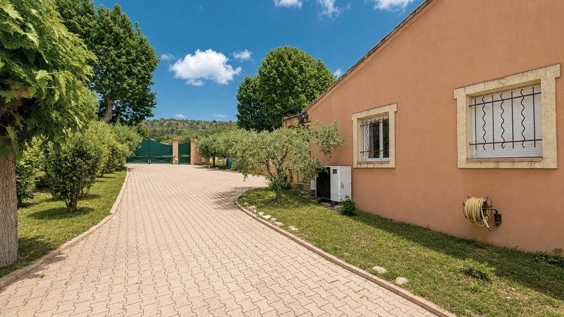 House in Lauris, Provence-Alpes-Côte d'Azur, France 5 - 17944582