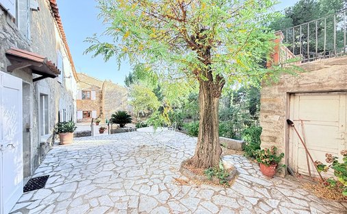 House in Cesseras, Occitania, France 1