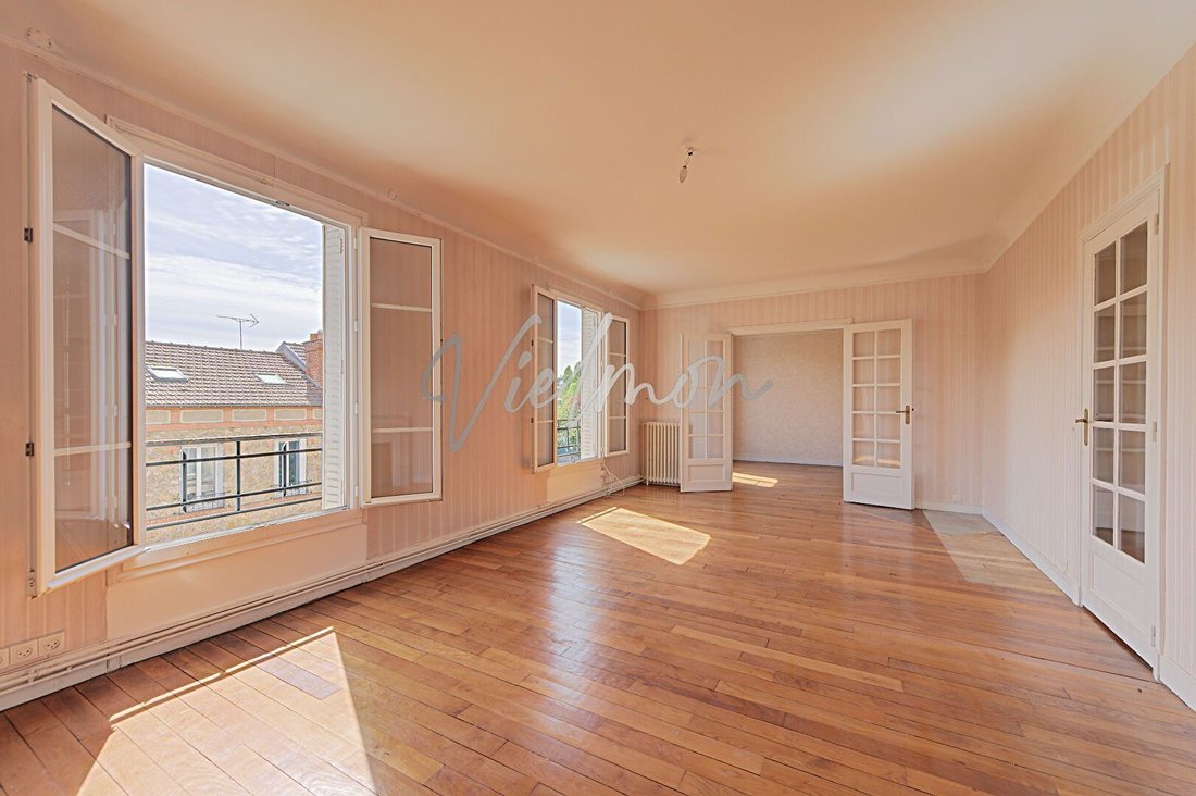 Apartment in Forêt, Saint-Germain-en-Laye, France 1 - 17697272
