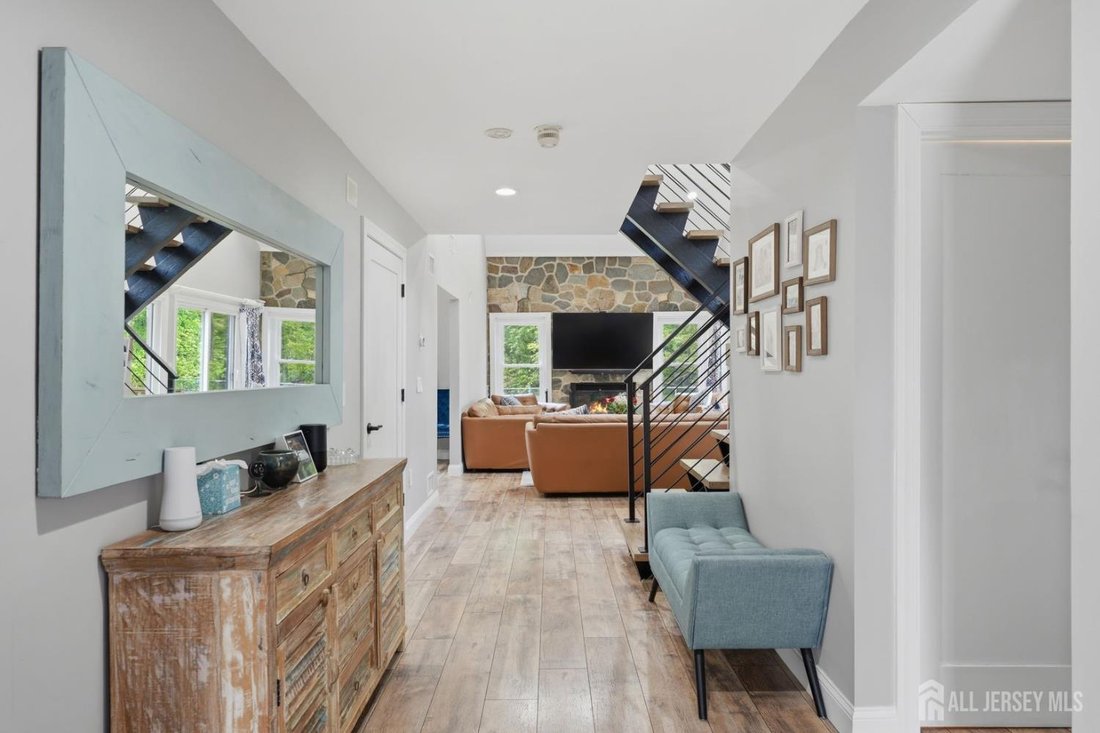 Townhouse in Metuchen, New Jersey, United States 5 - 17943051