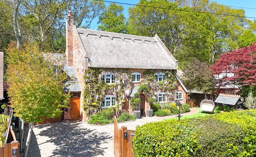 House in New Milton, England 1