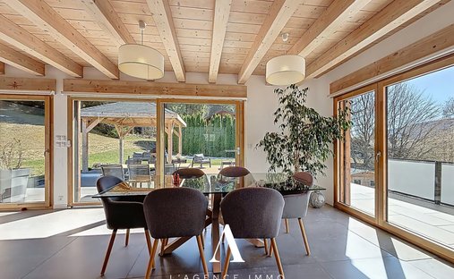 Chalet in Mijoux, Auvergne-Rhone-Alpen, Frankreich 1