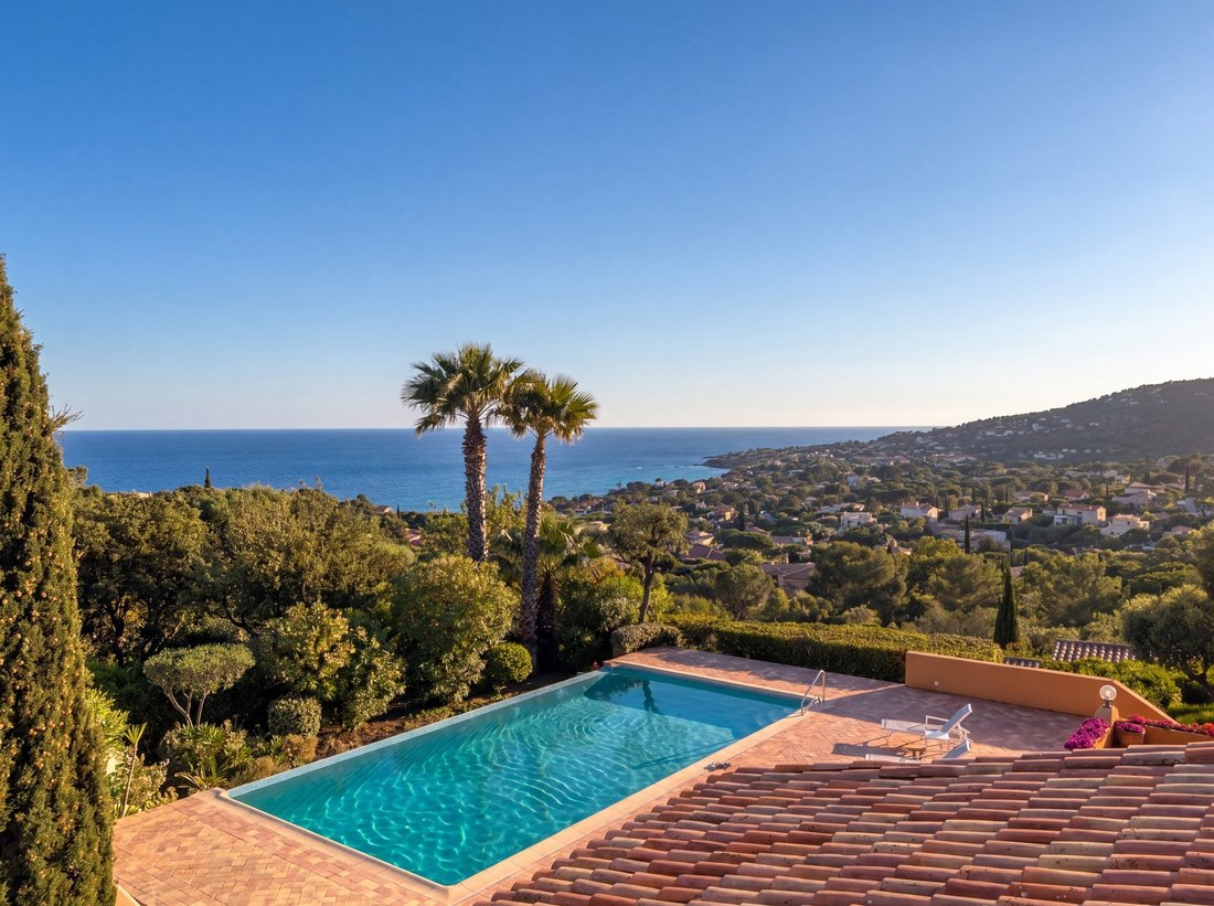 House in Frejus, Provence-Alpes-Côte d'Azur, France 2 - 17932434