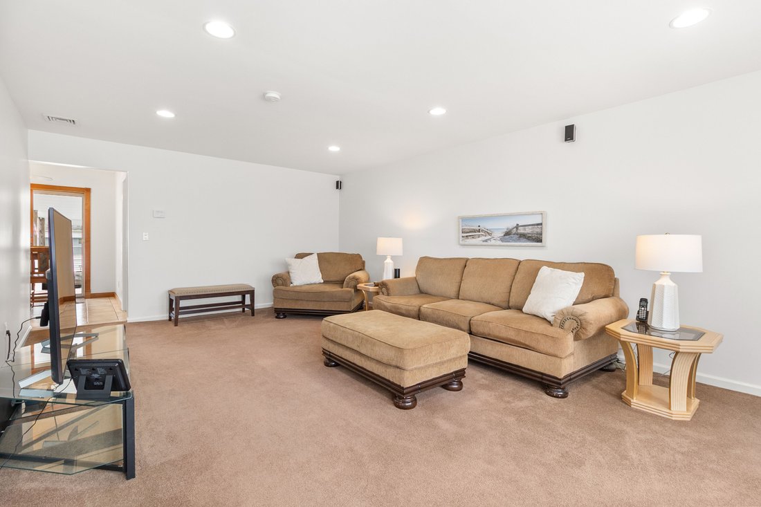 House in East Islip, New York, United States 3 - 17930903