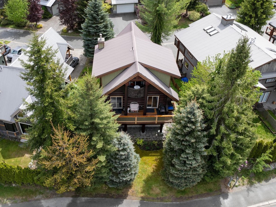 House in Whistler, British Columbia, Canada 3 - 17945012