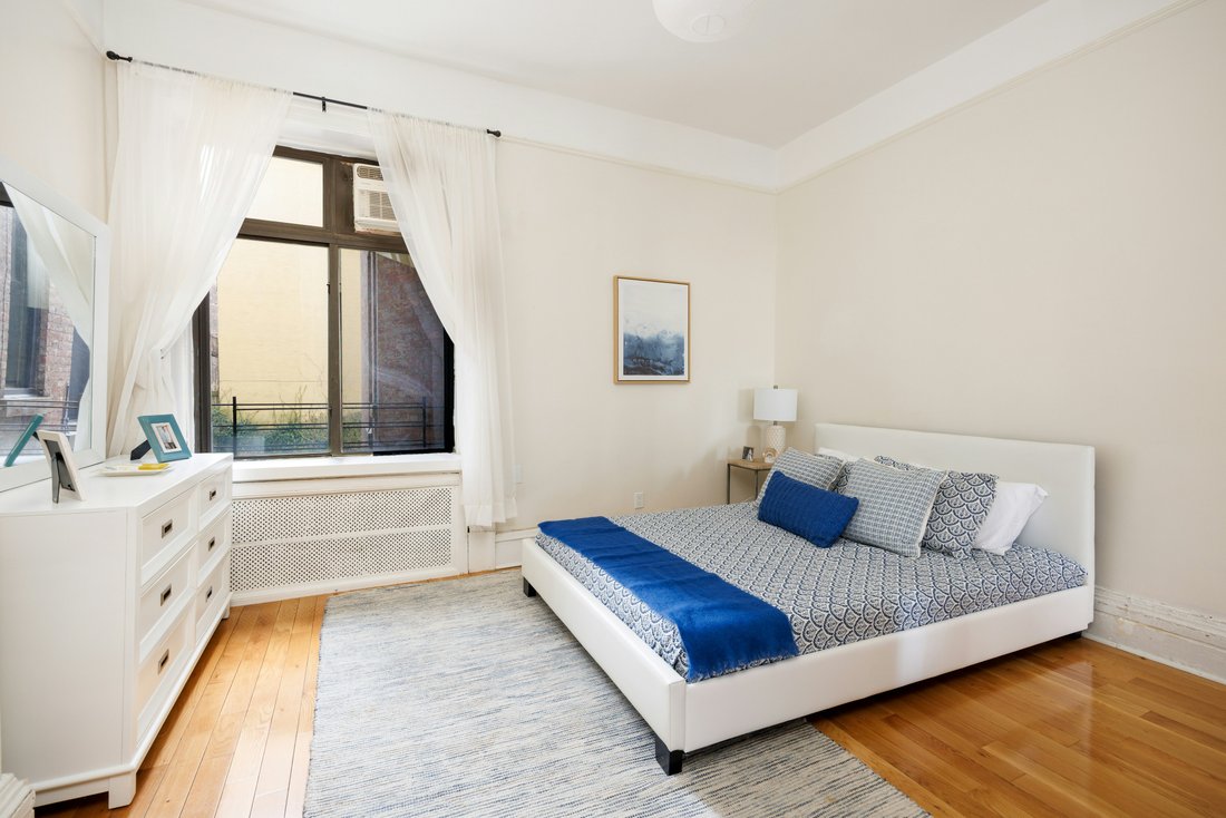 Co Op in New York, New York, United States 4 - 17544345