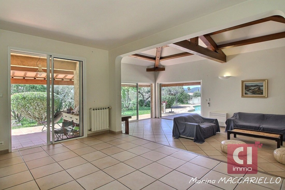 Villa in Pierrefeu-du-Var, Provence-Alpes-Côte d'Azur, France 4 - 17460229