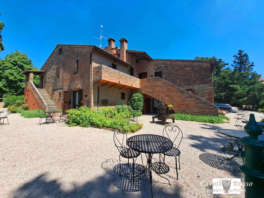 Country House in Castiglione del Lago, Umbria, Italy 1 - 16623707